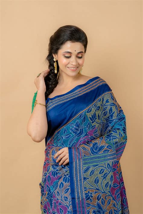 Handloom Sarees Online India | Jamdani & Kantha | Aankona