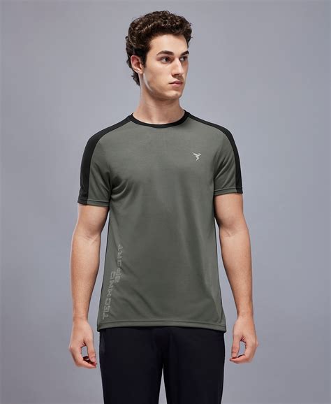 Men Solid Slim Fit Crew Neck T-shirt with TECHNO COOL+