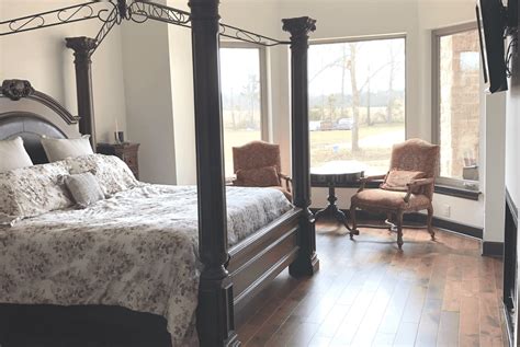 10 Essential Hardwood Floor Installation Tools