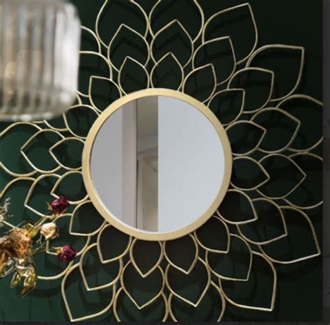 The Big lotus dipped circular mirror (30 x 30 Inches) - Punam Metalcrafts