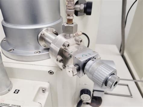 Hitachi S4000 Microscope (SEM) Scanning Electron Microscope Lab in ...