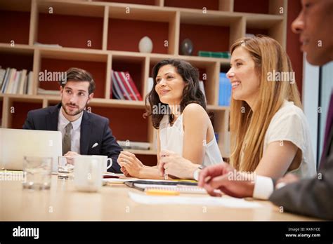 Boardroom Full of People 的图像结果