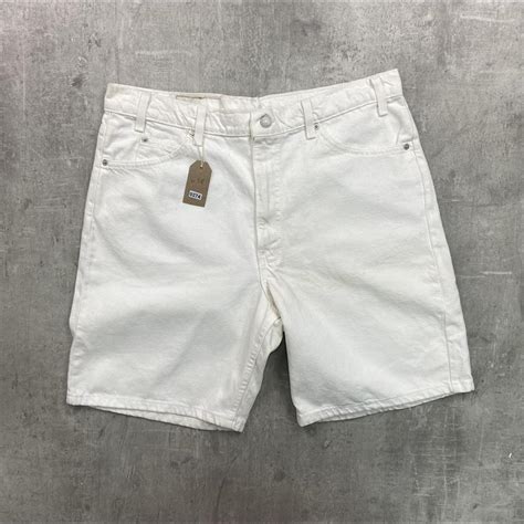 Levi's Men's White Shorts | Depop