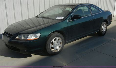 1999 Honda Accord EX in Topeka, KS | Item D4684 sold | Purple Wave