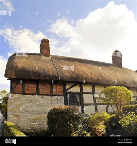 anne hathaways cottage home of william shakespeares wife shottery stratford upon avon great ...