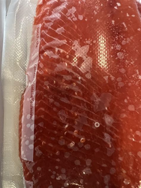 Are these worms in my frozen salmon? : r/Salmon