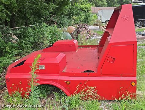 Utility truck bed in Ponca City, OK | Item EN8275 sold | Purple Wave