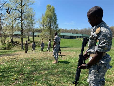 Djiboutian and Kentucky officer candidates train together | Article ...