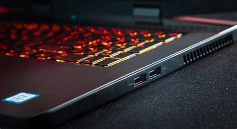 Alienware M17 Computer 的图像结果