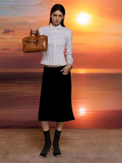 Women's Tote Bags | Shop Exclusive Styles | CHARLES & KEITH IN