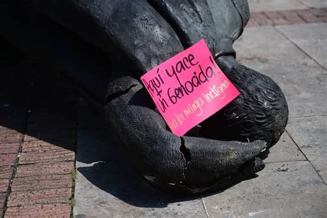 Gonzalo Jiménez de Quesada, la estatua que han bajado varias veces de ...