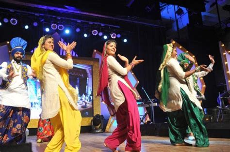 Dhol Beats from 6 Parts of the Country You Can Use to Amp up Your Wedding