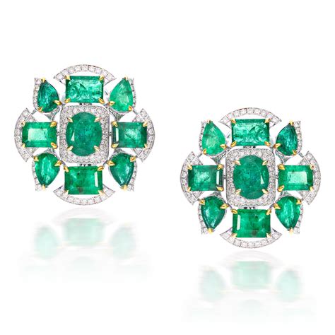 Gleaming Green Diamond Studs – Khanna Jewellers