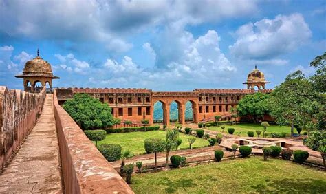 Jaipur Travel Guide: Discover the Best Places to Visit in The Pink City