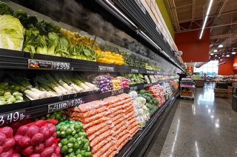 Celebrating the New Yoke's Fresh Market: A Community-Centered Addition to Airway Heights ... - yokes airway heights wa