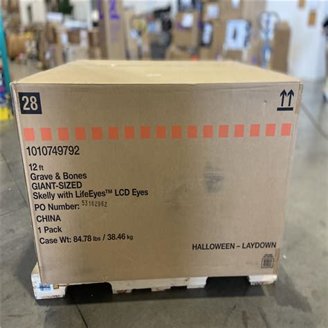 DALLAS LOCATION - Home Accents Holiday 12 ft. Grave & Bones Giant-Sized ...