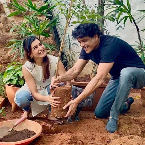 Samantha Akkineni performs Green India Challenge with father-in-law ...