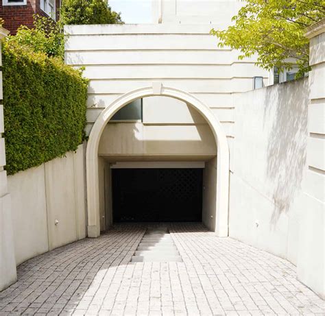 High-Tech Monocol 的图像结果