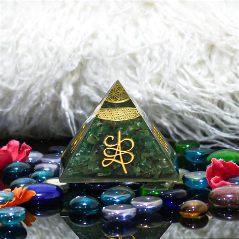 Zibu Pyramid – Reshamm Crystal Vastu