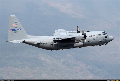 92-0551 - USA - Air Force Lockheed C-130H Hercules at Aviano | Photo ID ...
