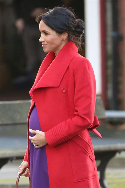 Pregnant MEGHAN MARKLE at Town of Birkenhead in Merseyside 01/14/2019 ...