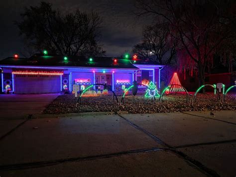 Lights on Lamplight ~ FREE Holiday Light Show set to Music, 634 ...