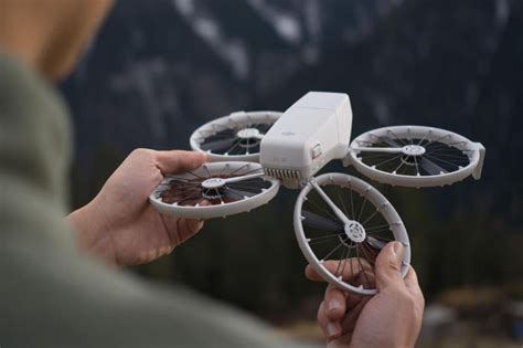 DJI Flip: Новий Компактний Дрон з Інноваційним Дизайном