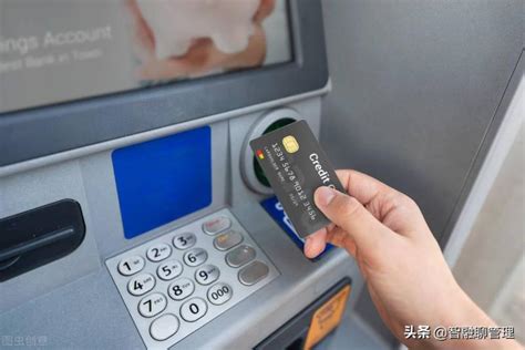 ATM只支持跨行取款，却禁止跨行存款？原因找到了！很多储户不懂_腾讯新闻