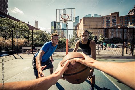 Playing Basketball 的图像结果