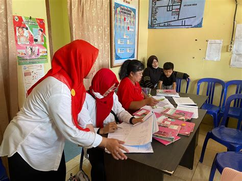 Mahasiswa KKN UMRI Kelurahan Tanjung Palas Berikan Sarapan dan ...