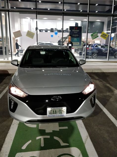 Mountain Hyundai | Hamilton, ON | EV Station