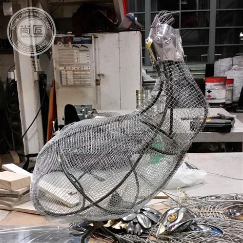 孔雀雕塑，不锈钢抽象孔雀 - 卓景雕塑公司