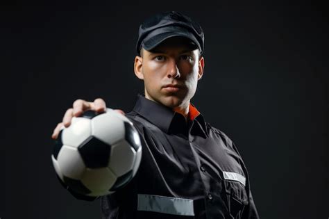 Referee Association Football 的图像结果