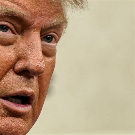 "Top Democrat's home targeted in bomb threat one day after Trump called ...