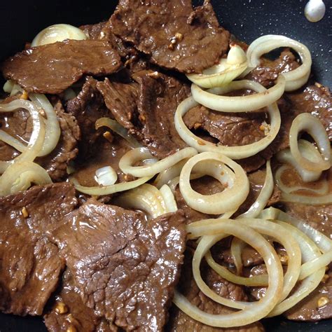 How to cook bistek tagalog filipino pan seared steak and onions recipe ...