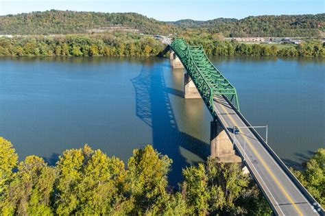Huntington, WV City Guide | About Living in Huntington - Homes.com
