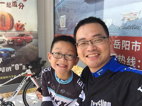 父亲陪儿子骑遍中国四大淡水湖，体育是最好的性格教育_私·奔_澎湃新闻-The Paper