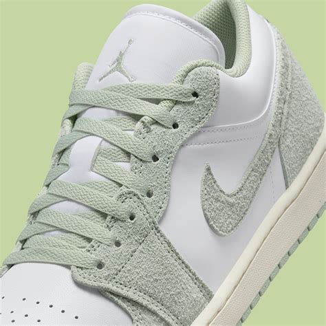Air Jordan 1 Low "Light Green" FN5214-131 | SneakerNews.com