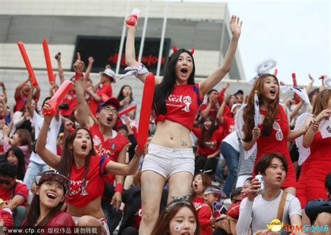足球有这个好看？韩国性感美女球迷观战世界杯图集_3DM单机