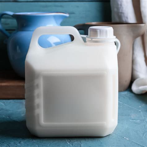 How Much Does a Gallon of Milk Weigh? - Tastylicious