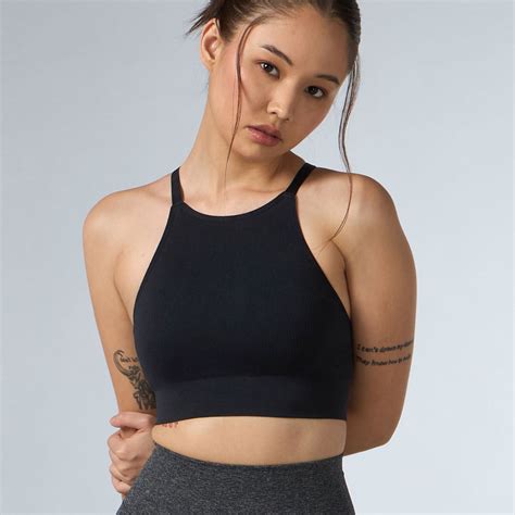 Buy Women's Black Kinetic Seamless Medium Support Bra Online in India ...