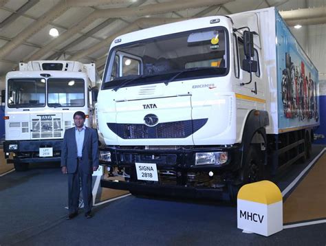 Tata Motors launches India’s first compact truck Tata INTRA | blog ...