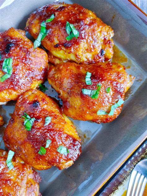 Simple Honey Garlic Glazed Chicken Thighs - U Keep Cooking