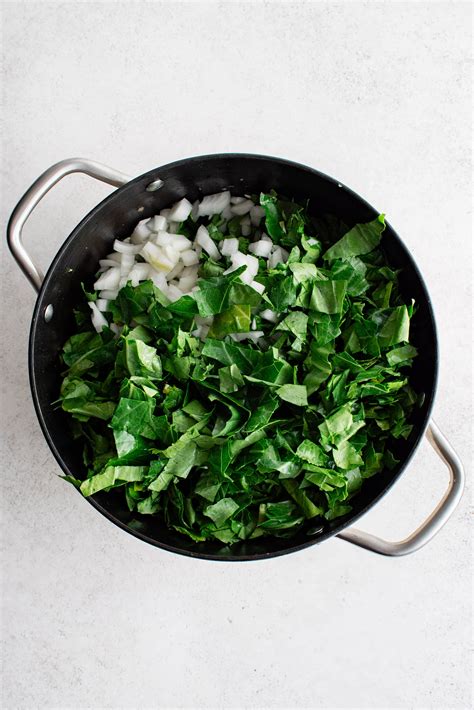 Southern Collard Greens Recipe - The Forked Spoon