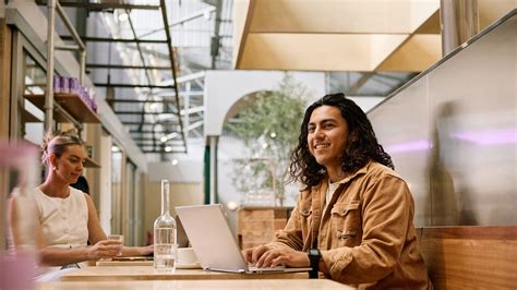 Study Bachelor of Business (Economics, Finance and Trade) at Adelaide ...