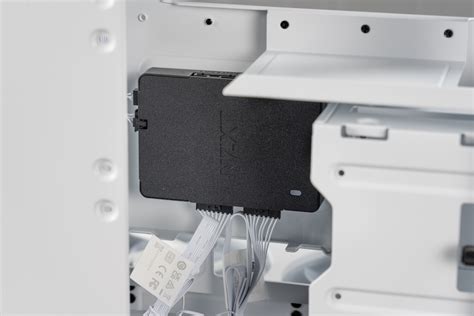De NZXT H9 Flow-behuizing Review - Tweakers