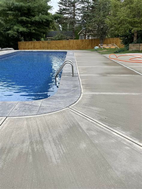 Concrete Cantilevered Pool Coping – Concret Construction