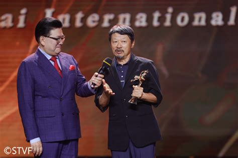 导演喜欢什么礼物最新素材