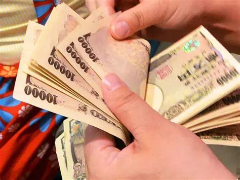 Countering the dragon: Japan plans record extra defence spending ...