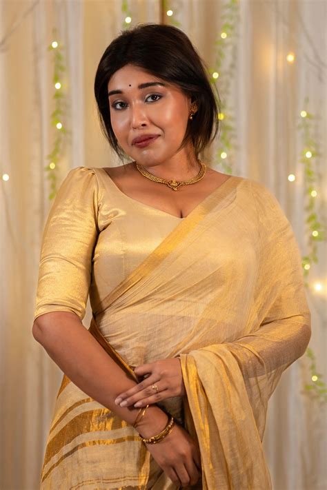 Golden Puff Sleeve Blouse | Wedding Saree Blouse - I Love Sarees